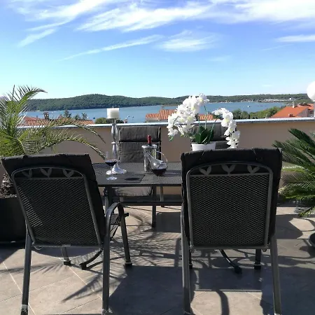 Meli - Mit Meerblick Apartmán Medulin