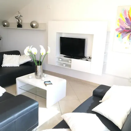 Meli - Mit Meerblick Apartmán *