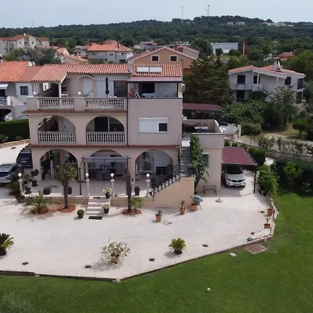 Meli - Mit Meerblick Apartmán *